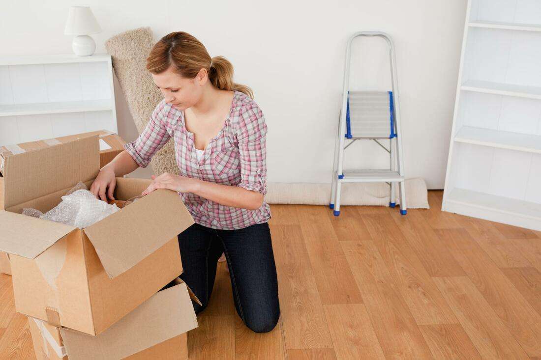 How to Pack Plates for Moving House